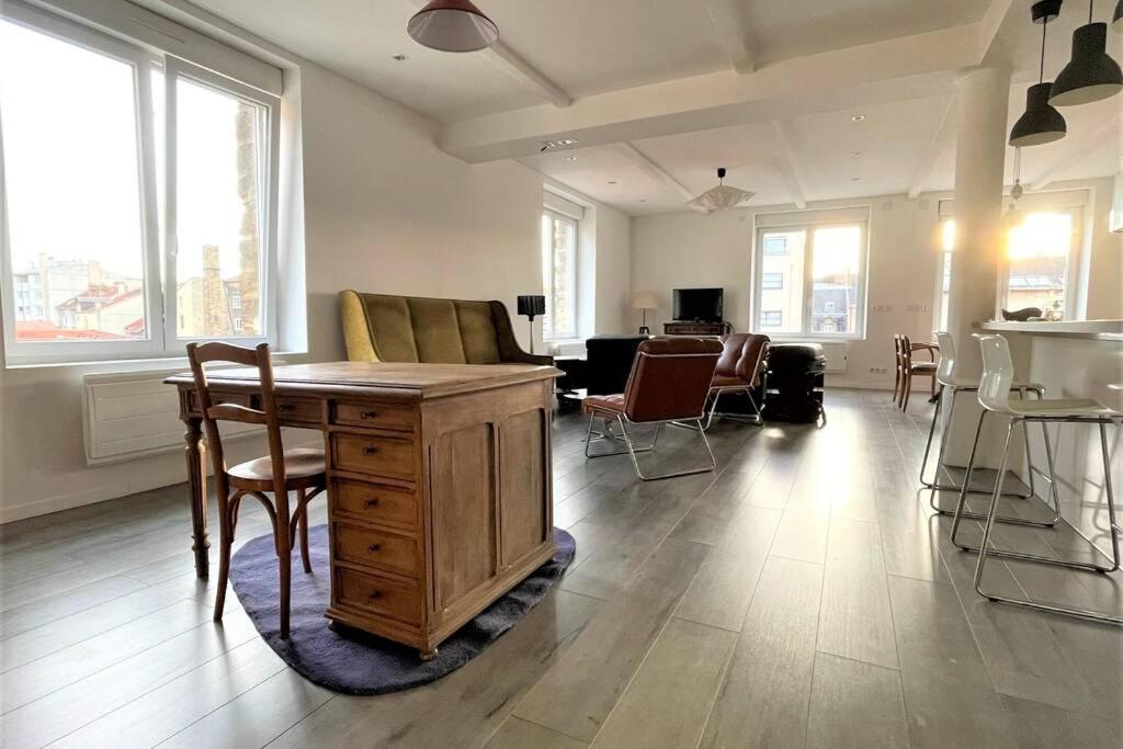 Apartament Superbe Loft 100M2 Proche Cathedrale Avec Parking Reims Zewnętrze zdjęcie