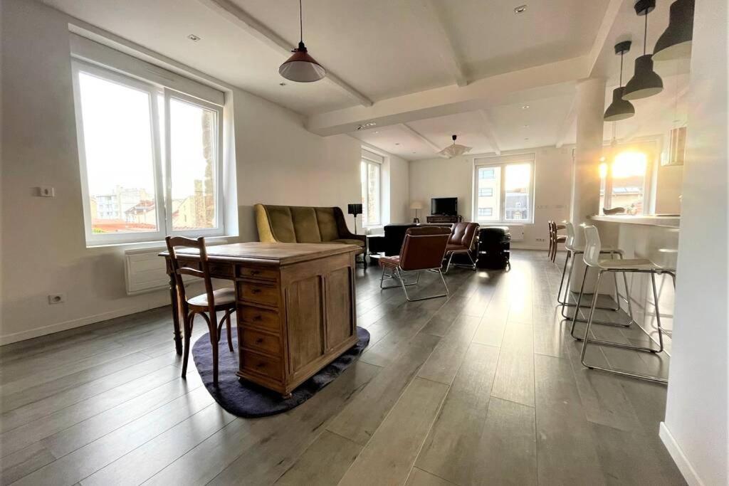 Apartament Superbe Loft 100M2 Proche Cathedrale Avec Parking Reims Zewnętrze zdjęcie